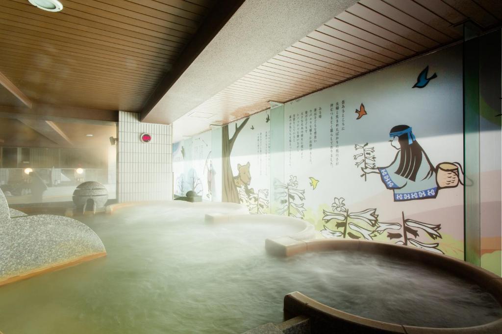 Lake Akan Tsuruga Wings Onsen