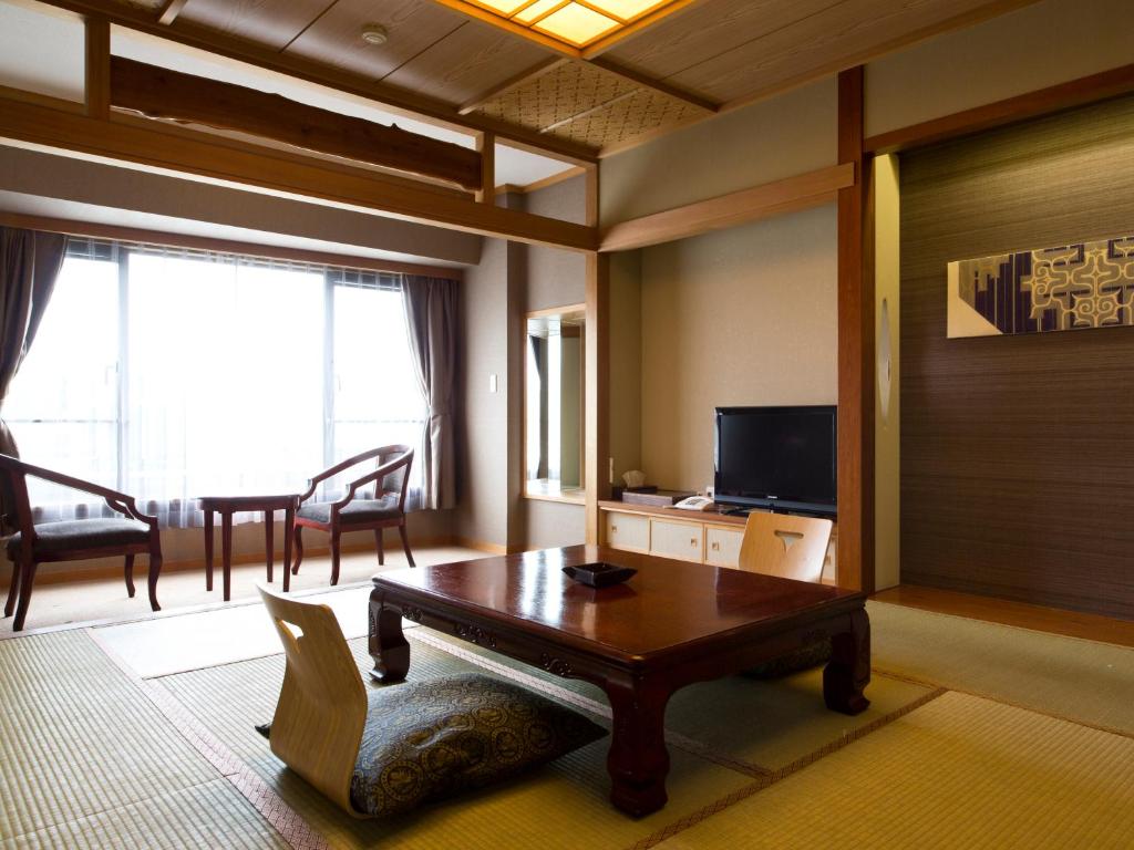 Lake Akan Tsuruga Wings Tatami Room Table Tv