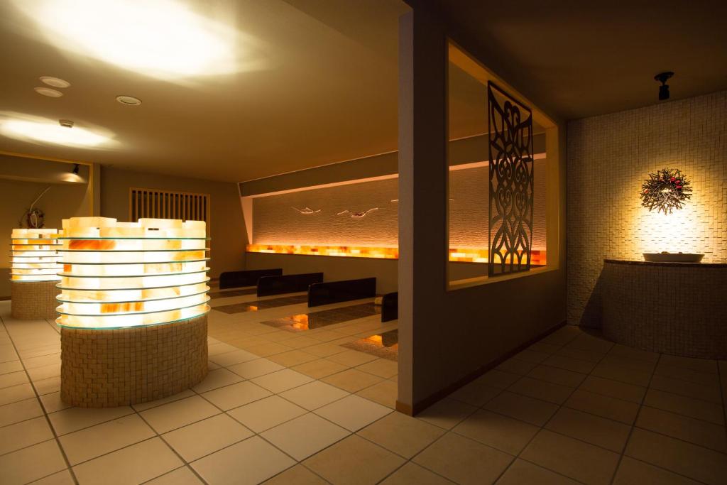 Lake Akan Tsuruga Wings Warm Lighting Lounge