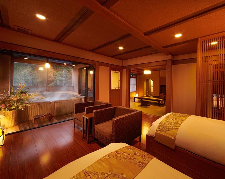 Mansuirou Traditional Room Onsen View