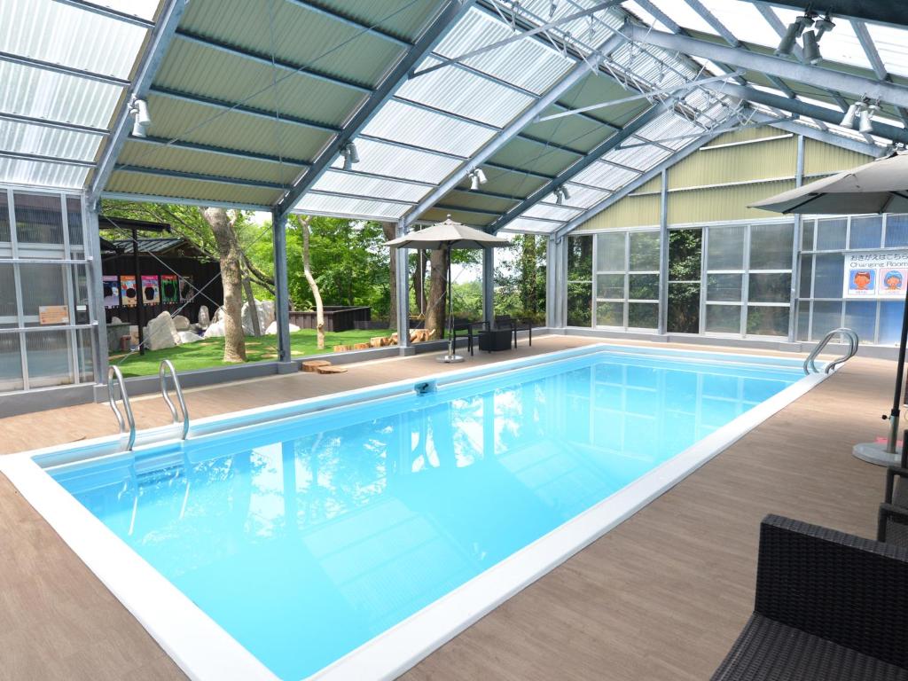 Marygracealejandro18 Email Indoor Pool