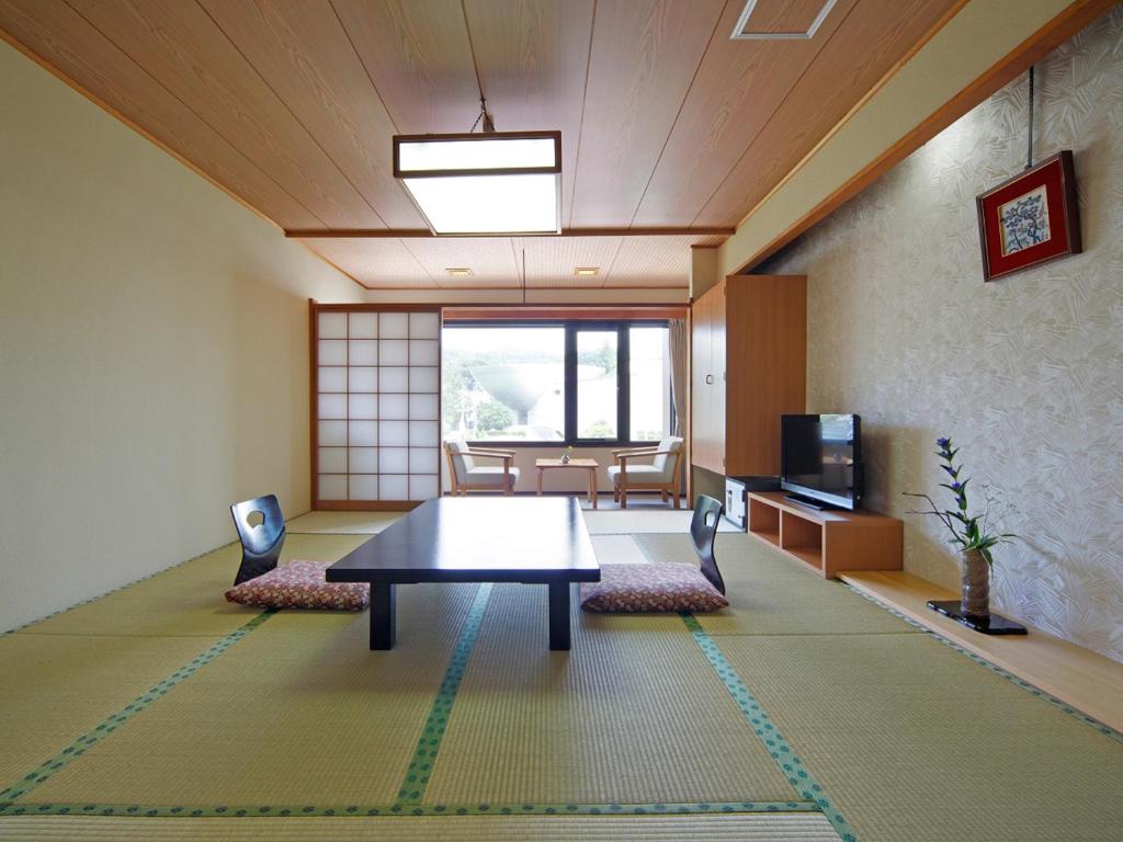 Matsunoyu Tamatsukuri Tatami Room Tea Table