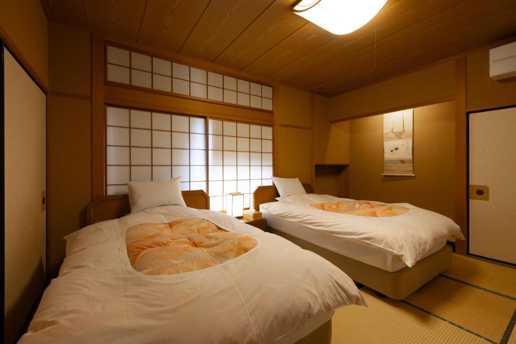 Matsusaki Twin Bed Tatami Room