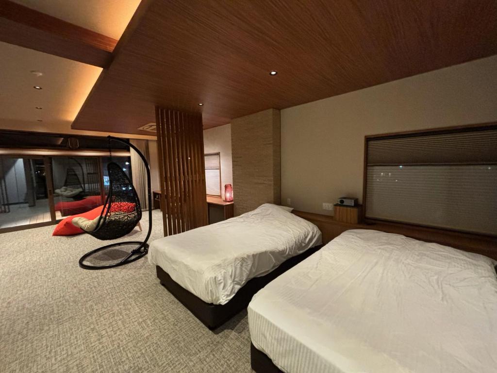 Meitei No Yado Hotel Koshien Modern Room Chairs Beds