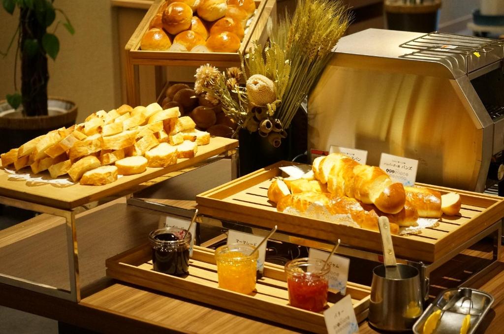 Minakami Hotel Juraku Breakfast Buffet Bread Jam