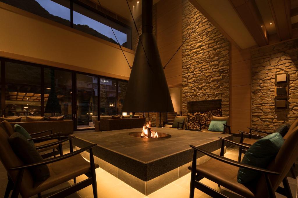 Minakami Hotel Juraku Lobby Fireplace