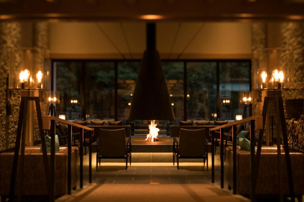 Minakami Hotel Juraku Lobby Fireplace
