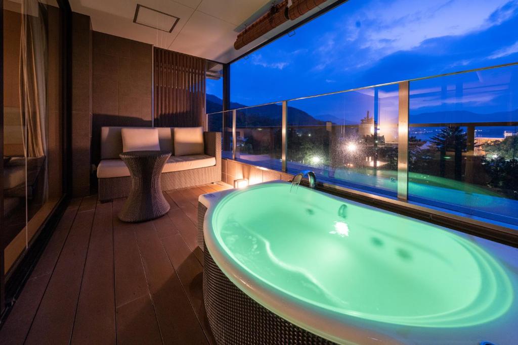 Miyajima Grand Hotel Arimoto Outdoor Bath