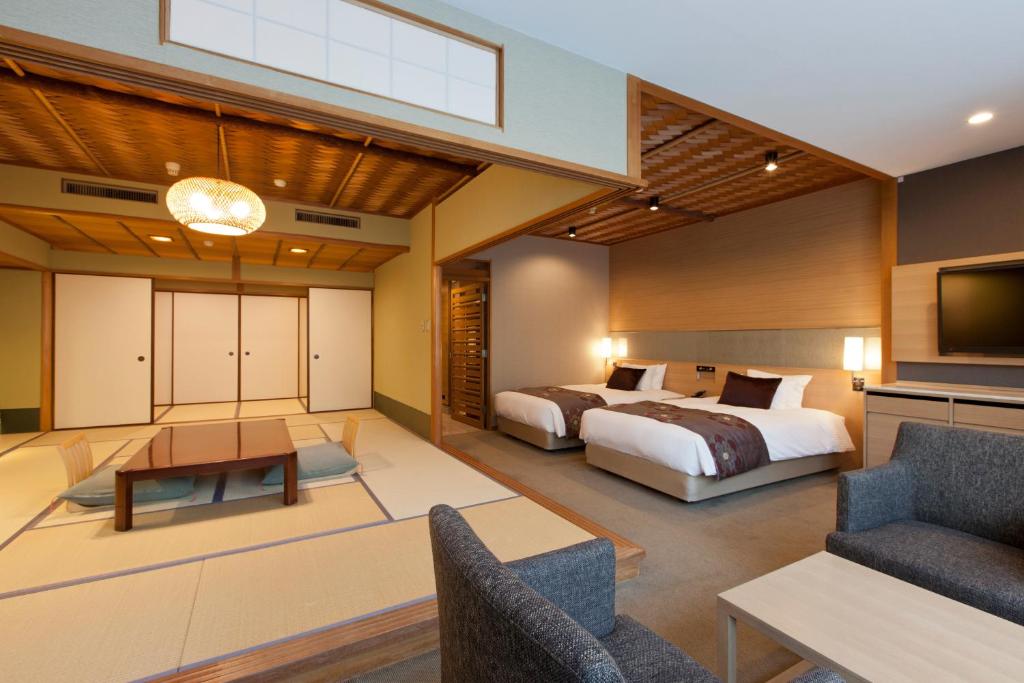 Miyajima Grand Hotel Arimoto Tatami And Bed Room