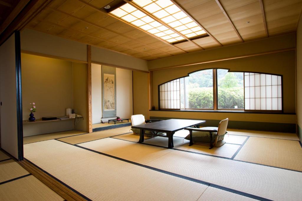 Miyajima Grand Hotel Arimoto Tatami Room