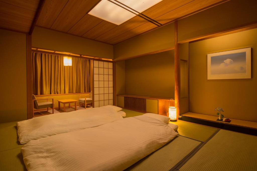 Miyajima Grand Hotel Arimoto Tatami Room Futons