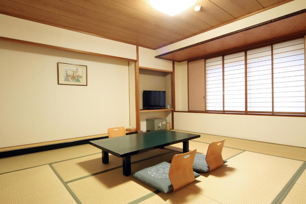 Miyajima Hotel Makoto Tatami Room Traditional Seating