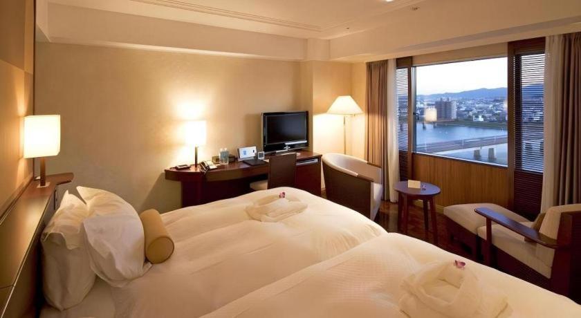 Miyazaki Kanko Hotel Modern Room