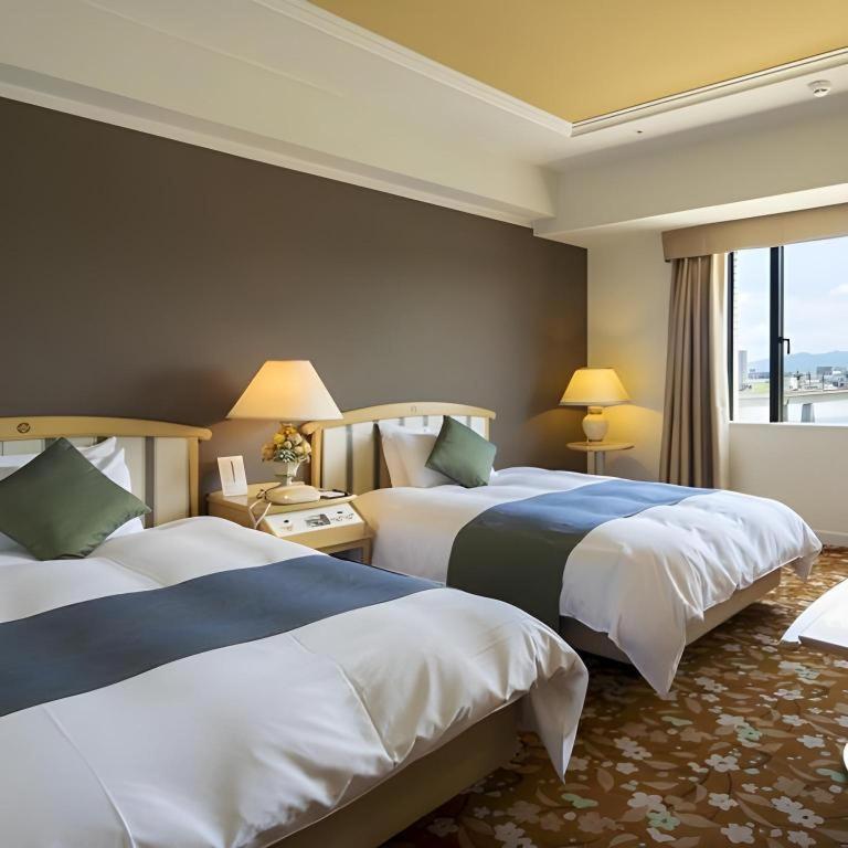 Miyazaki Kanko Hotel Twin Bed Room