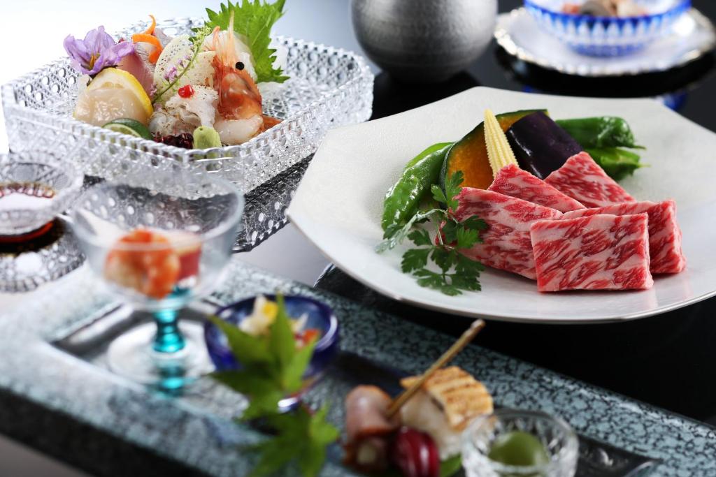 Monjusou Japanese Resort Kaiseki Dishes