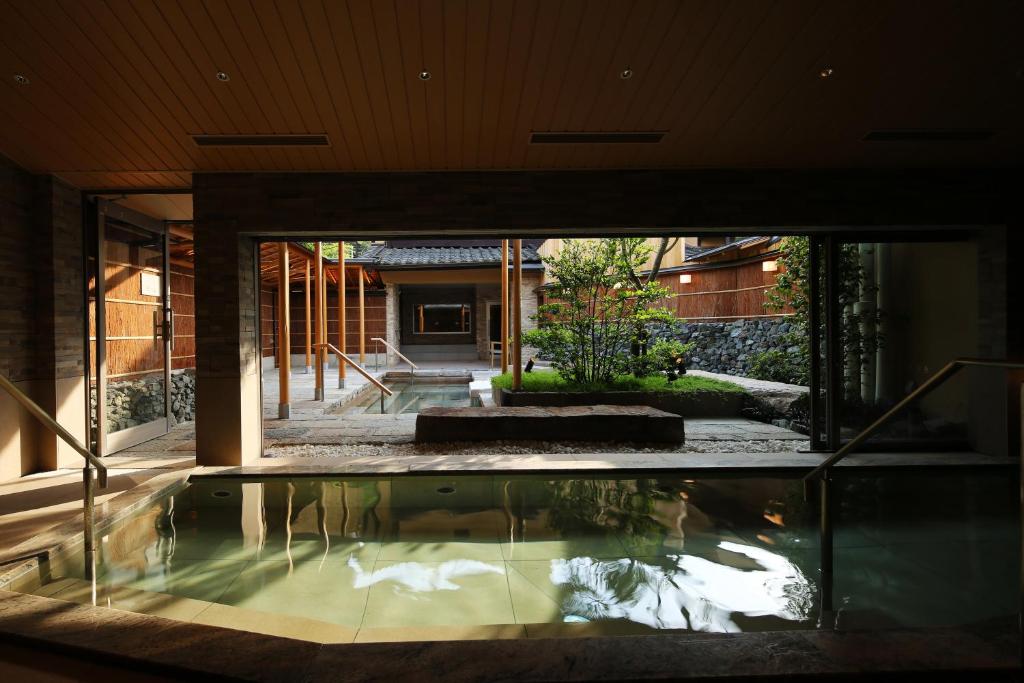 Monjusou Japanese Resort Onsen View