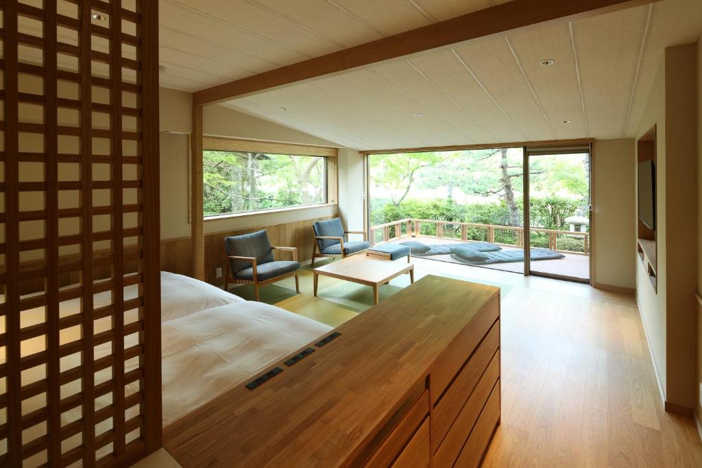Monjusou Japanese Resort Room Garden View