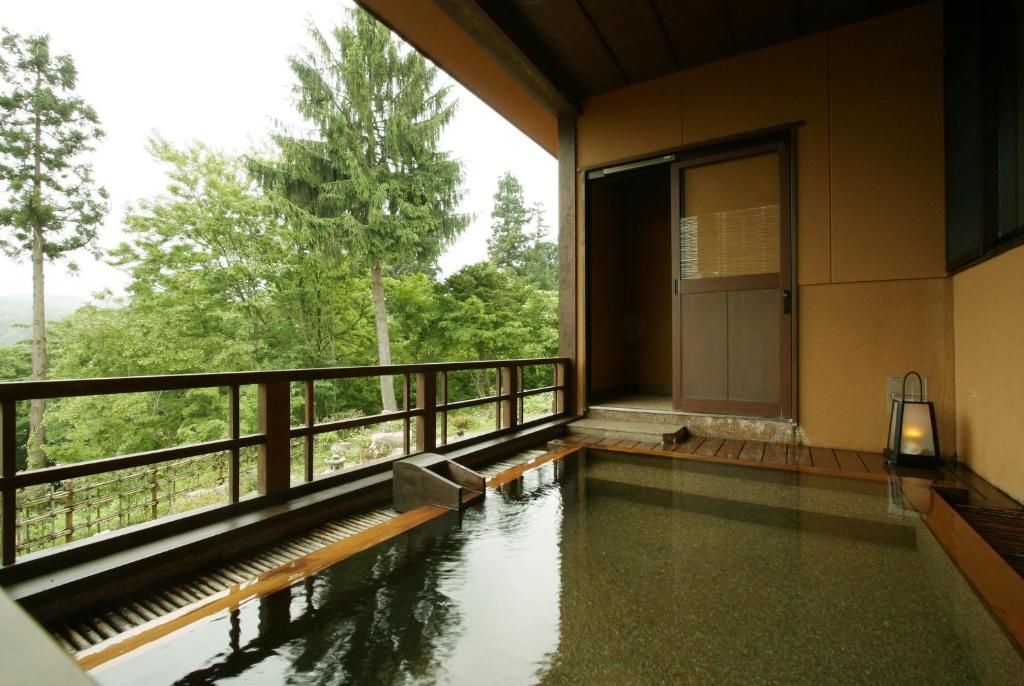 Myoko Mountain Hamlet Onsen Inn Kofukan Open Air Onsen