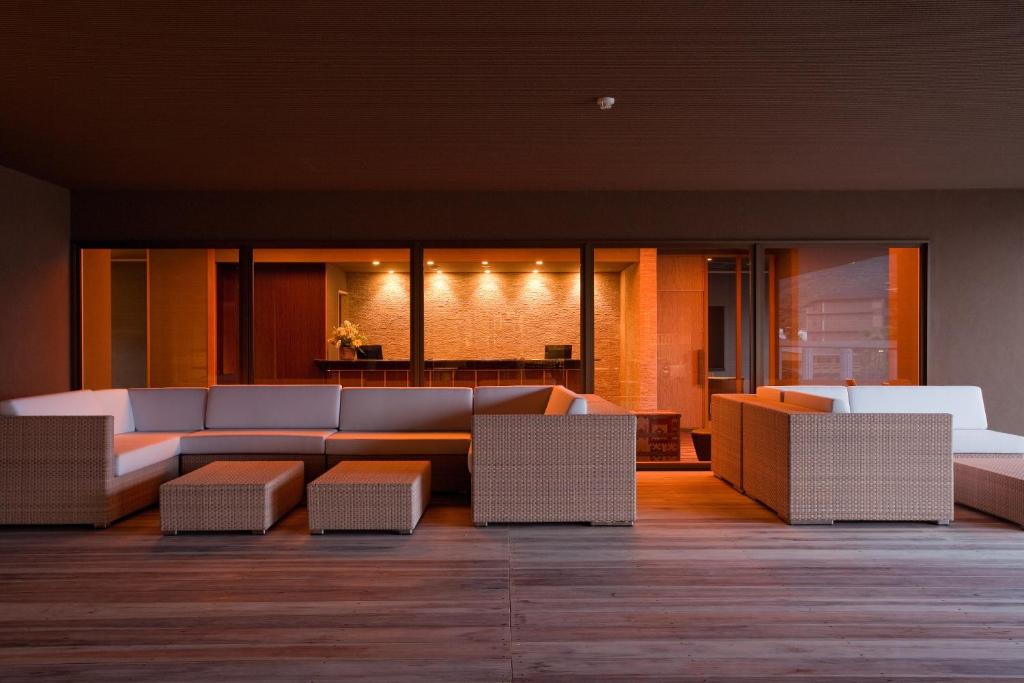 Nagisa No Shou Hanagoyomi Outdoor Seating Area