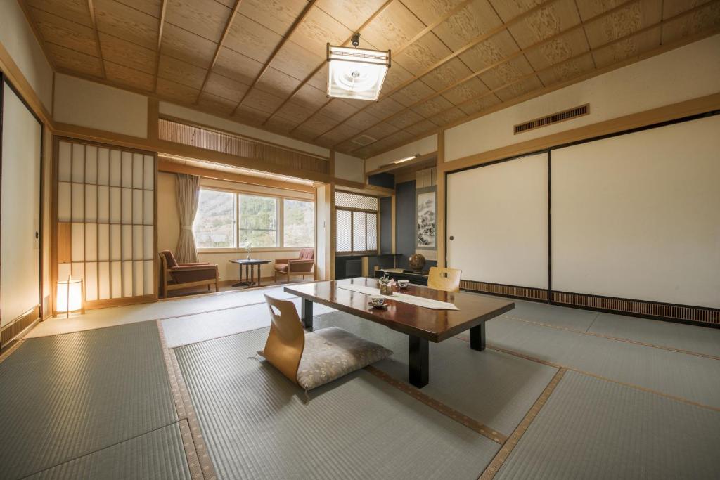 Nakamurakan Tatami Room