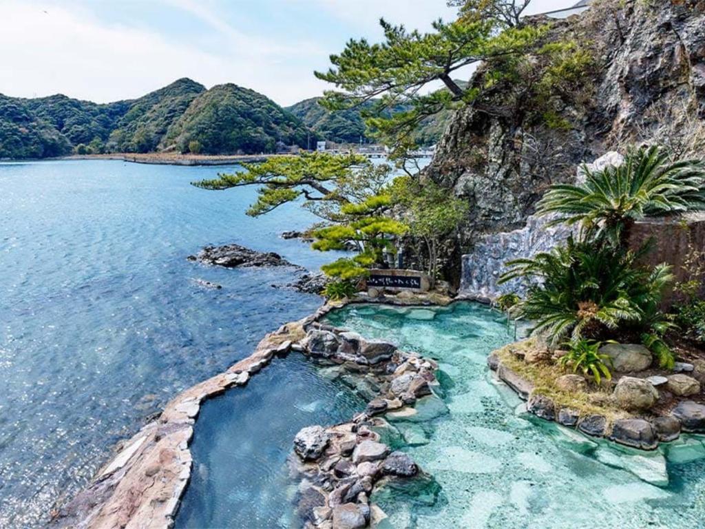 Nakanoshima Open Air Onsen