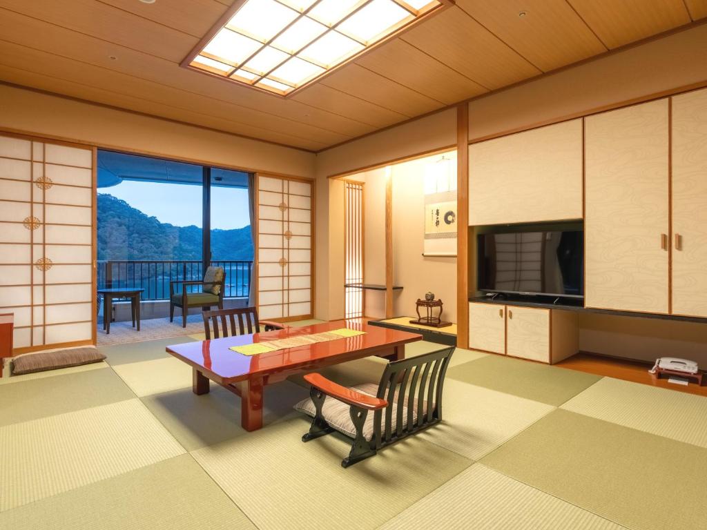 Nakanoshima Tatami Room
