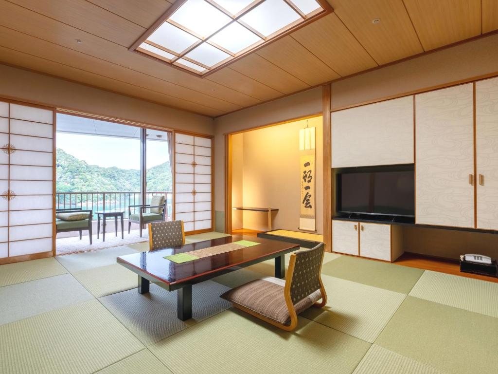 Nakanoshima Traditional Tatami Room