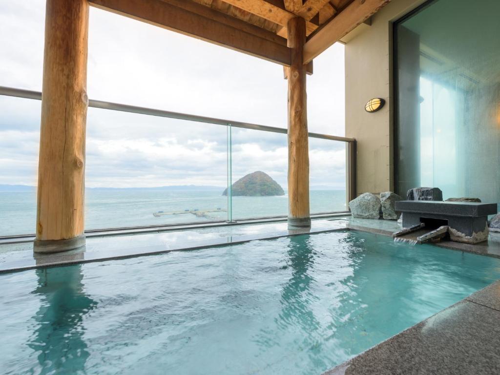 Nambuya Kaisenkaku Onsen Ocean View