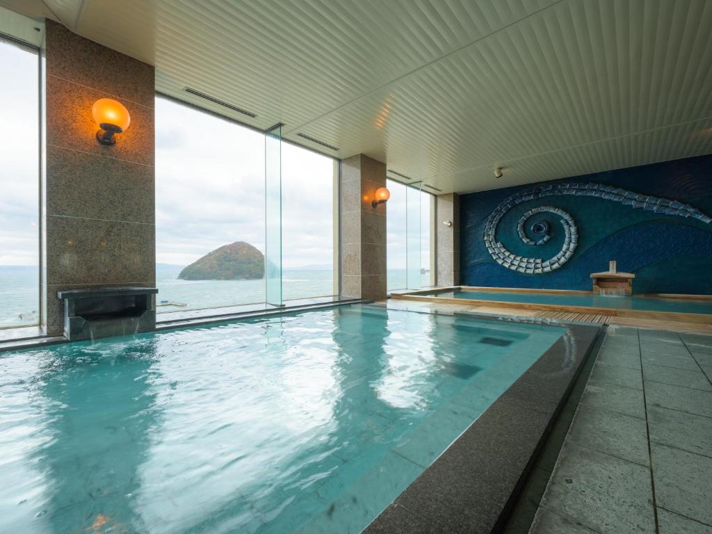 Nambuya Kaisenkaku Onsen With Ocean View