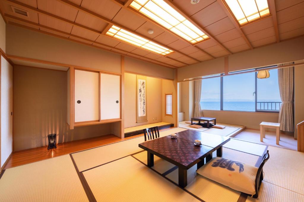 Nambuya Kaisenkaku Tatami Room Ocean View