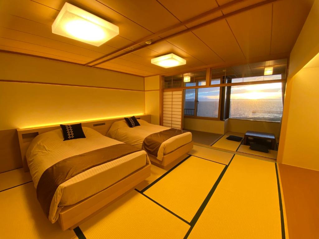 Nambuya Kaisenkaku Tatami Room Sunset View