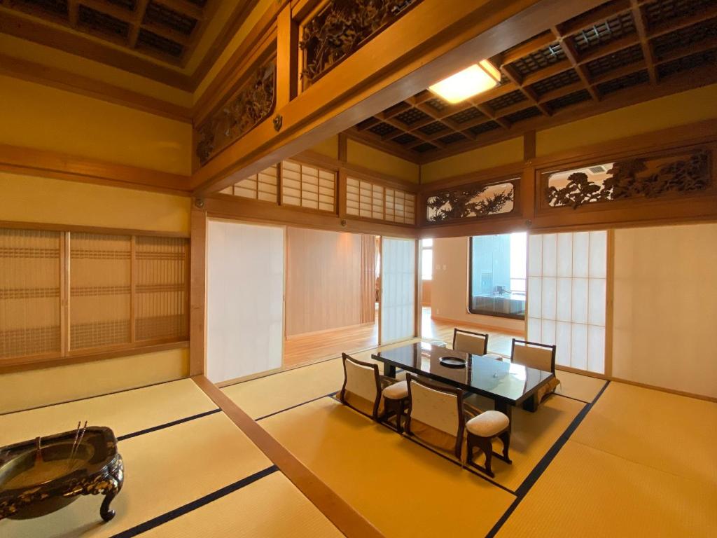 Nambuya Kaisenkaku Tatami Room