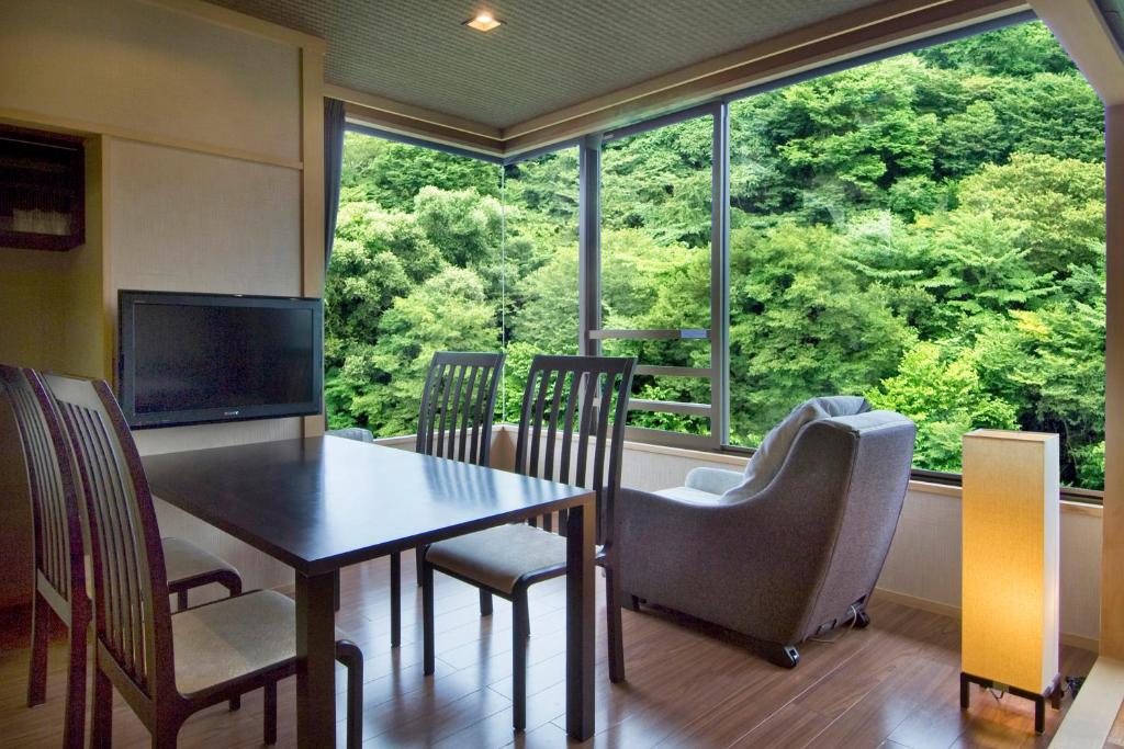 Nikko Senhime Monogatari Dining Room Forest View