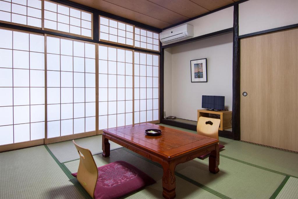 Nikko Tokanso Tatami Room Low Table