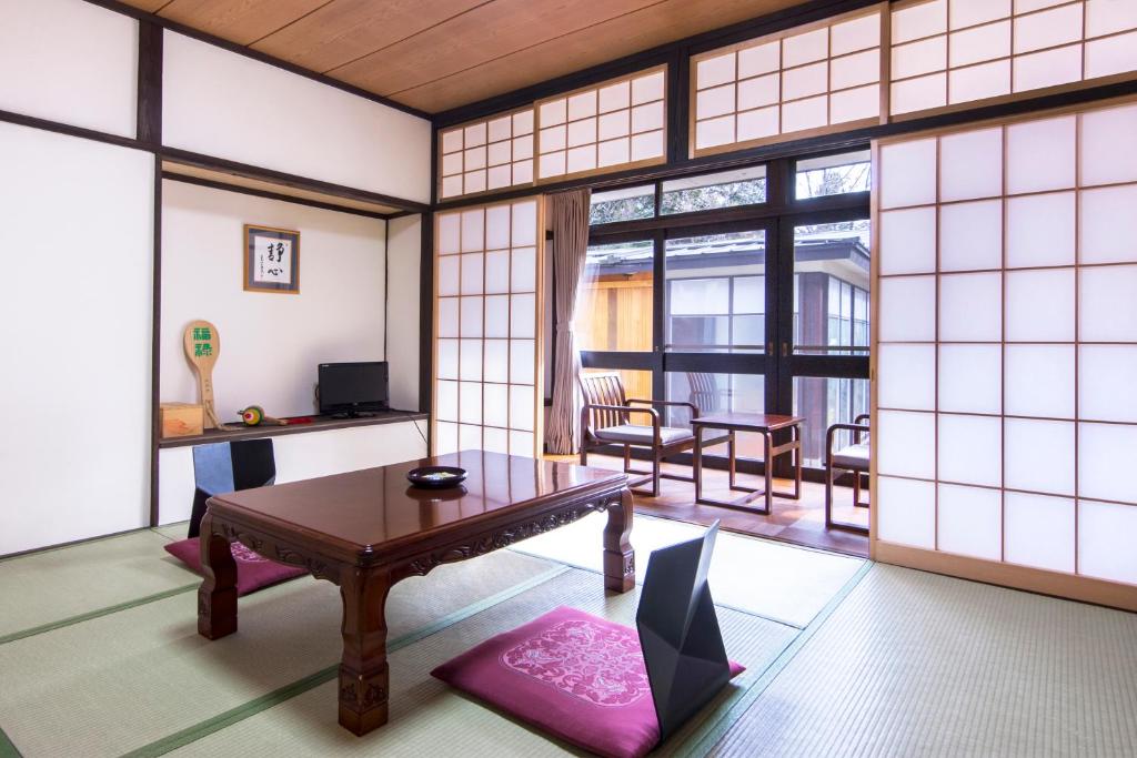 Nikko Tokanso Tatami Room Tea Table