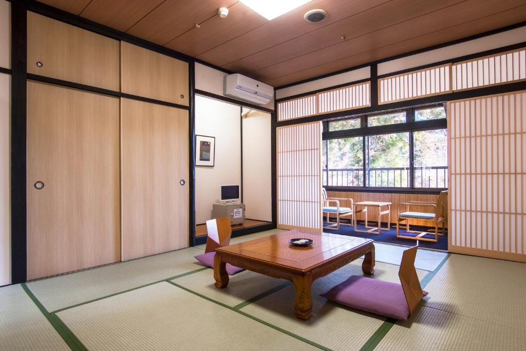 Nikko Tokanso Tatami Room Traditional Layout