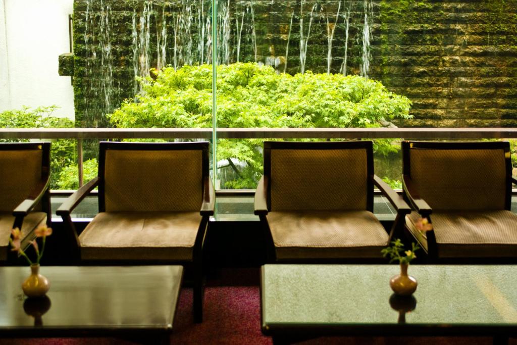 Nishi No Miyabi Tokiwa Lounge Waterfall View