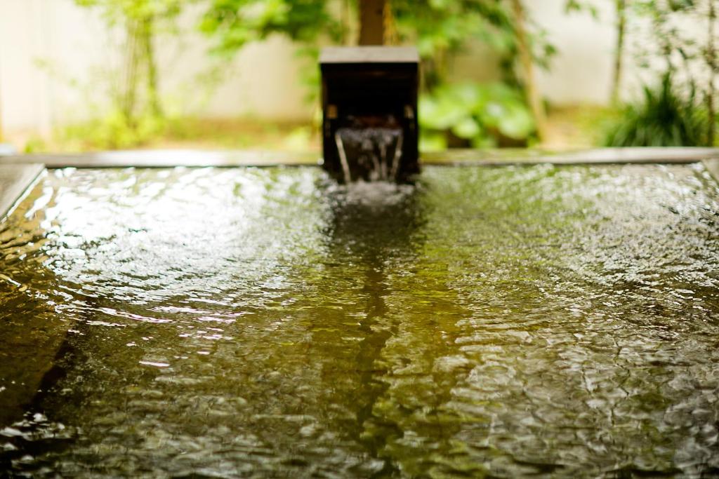 Nishi No Miyabi Tokiwa Onsen Water