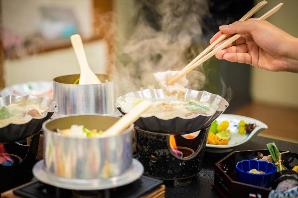 Nishikiro Traditional Japanese Hot Pot Meal