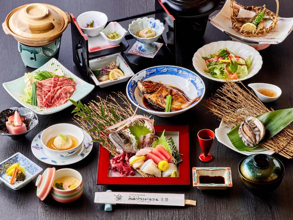 Nishiura Grand Hotel Kikkei Kaiseki Dishes