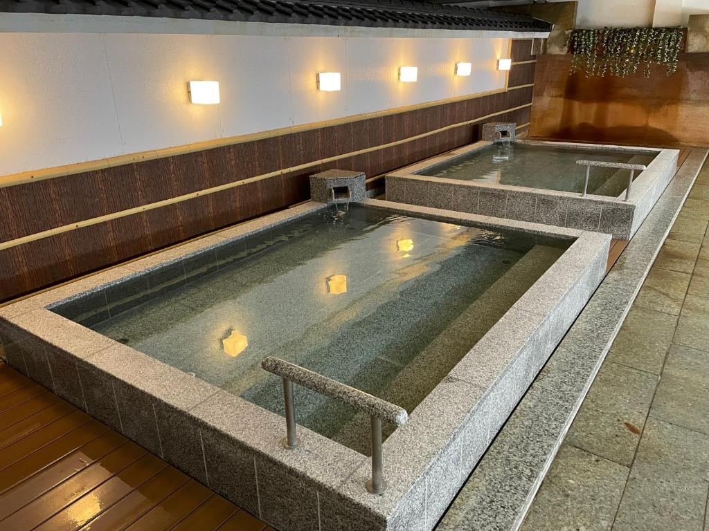 Nishiura Grand Hotel Kikkei Onsen Bath