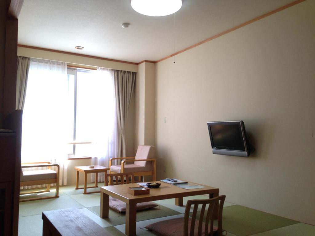Nozawa Grand Hotel Tatami Room Tv