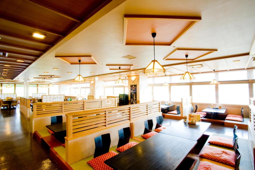 Oe Honke Dining Area