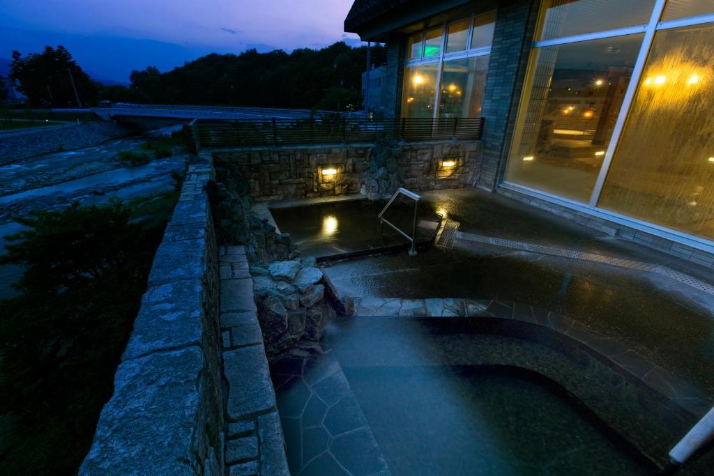 Oe Honke Outdoor Onsen