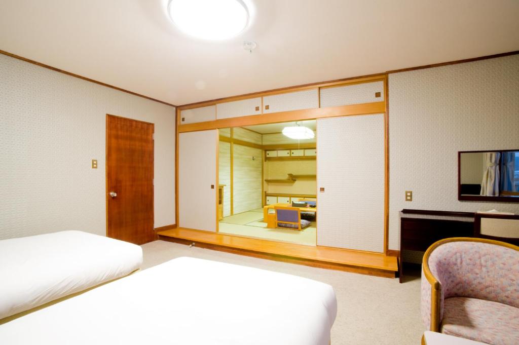 Oe Honke Tatami Bedroom