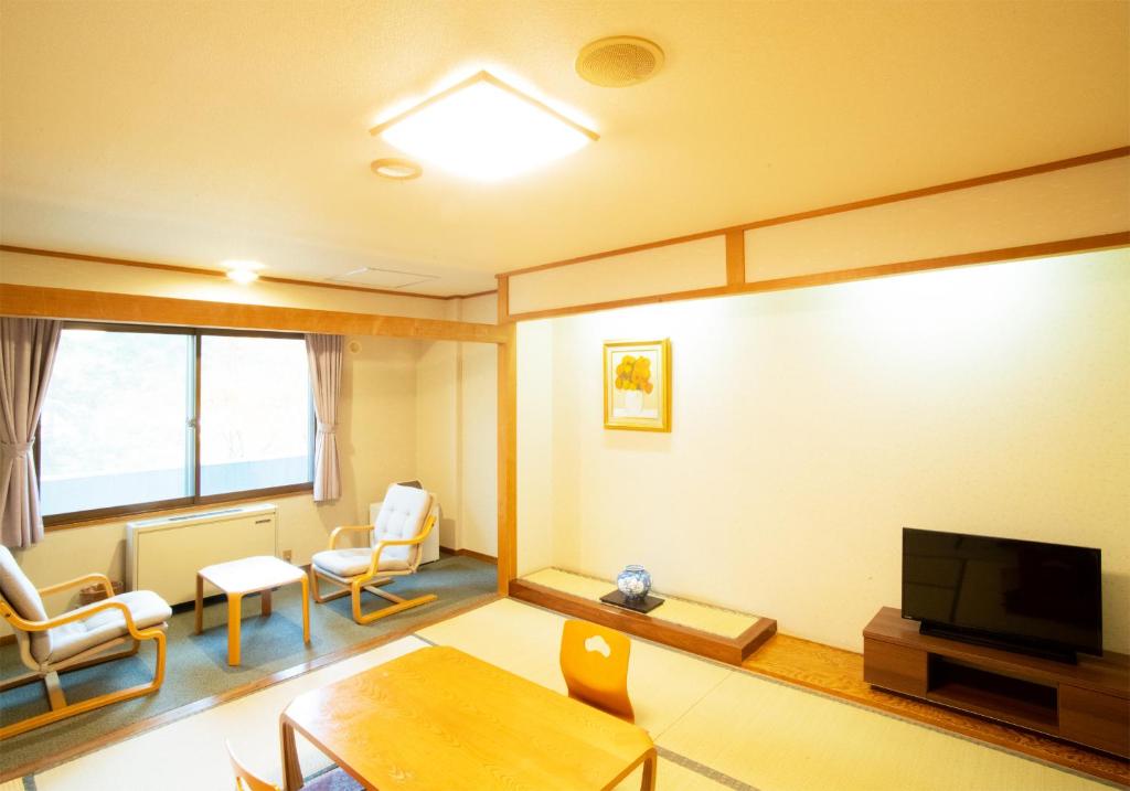 Oe Honke Tatami Room Chairs