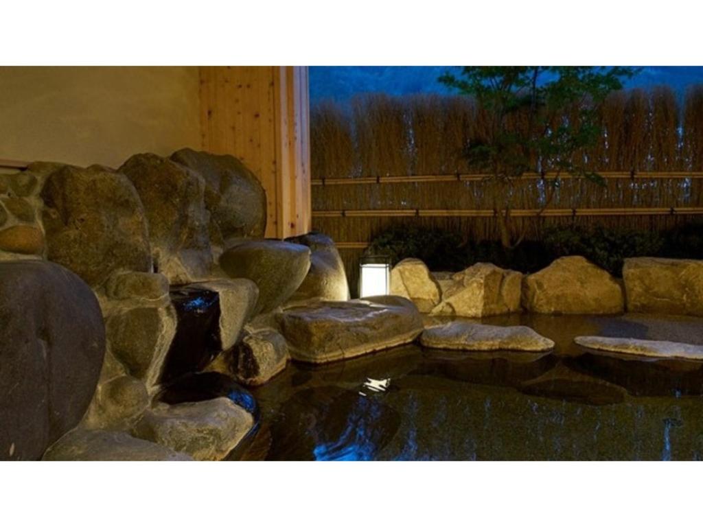Ogawaya Onsen Rocks