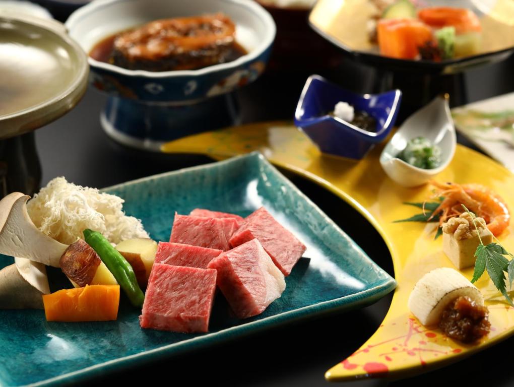 Ogiwarakan Kaiseki Dish