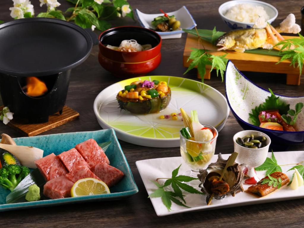 Ogiwarakan Kaiseki Dishes