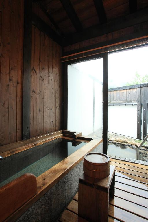 Okada Ryokan Warakutei Private Onsen